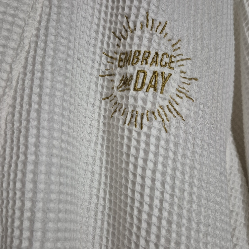 White Waffle Knit Robe - Picture 2 of 4
